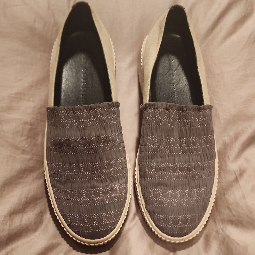 Lori Goldstein womens size 9 slip on shoes.